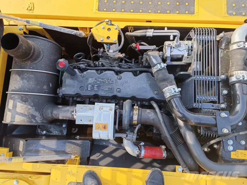 Komatsu PC 200-8 Raupenbagger