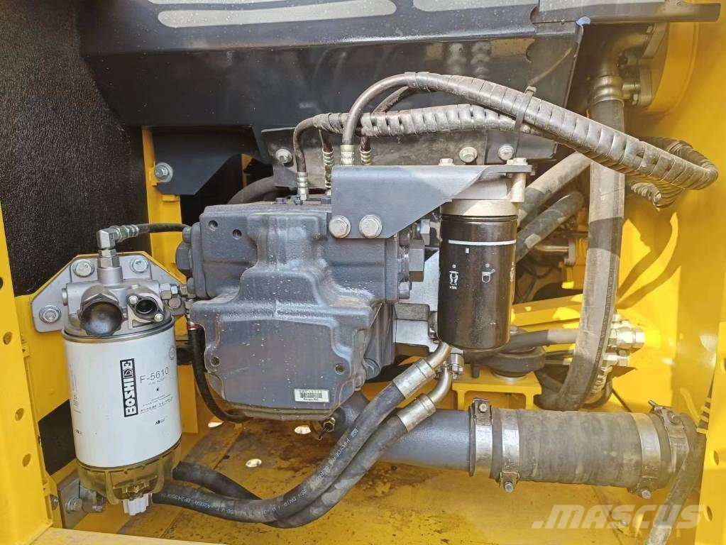 Komatsu PC 200-8 Raupenbagger