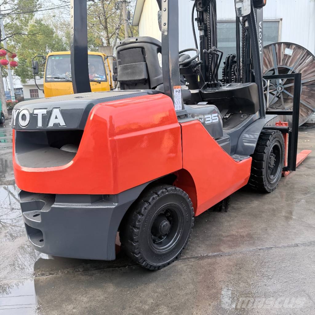 Toyota 7FDN35 Diesel forklifts