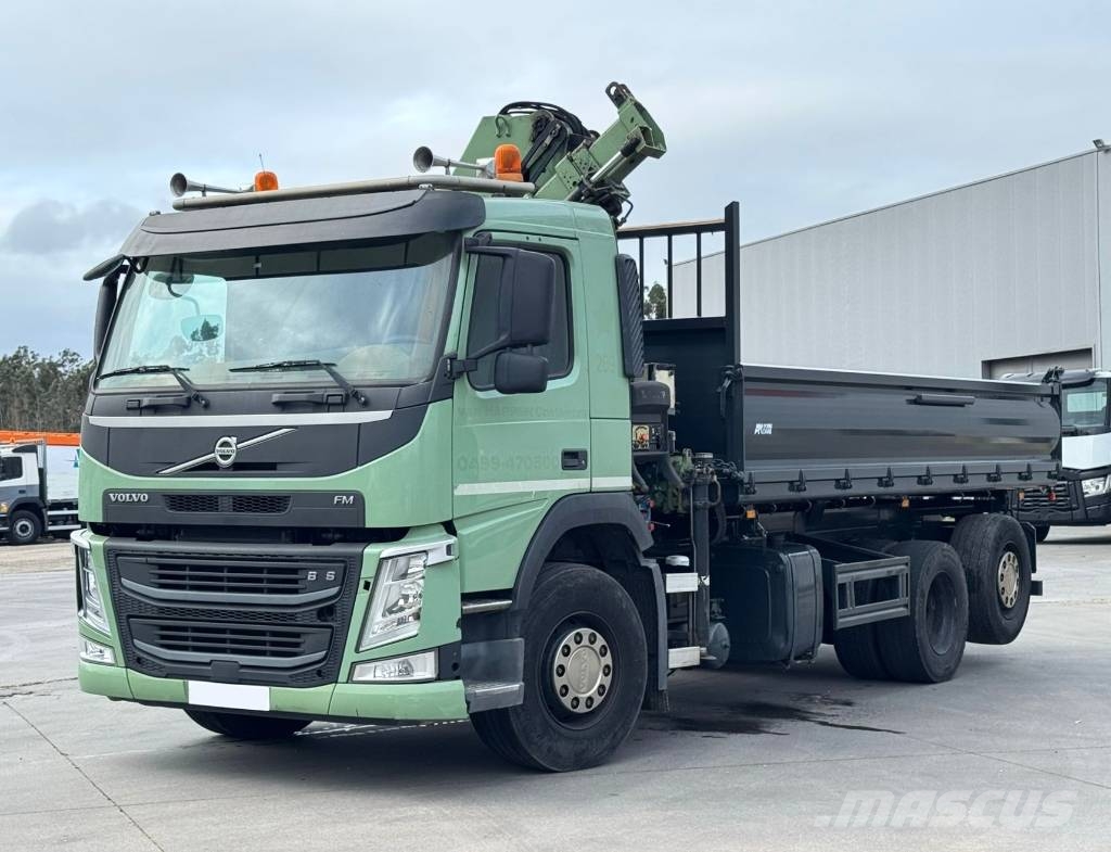 Volvo FM 330  + Hiab 144 ES-3 Caminhões basculantes