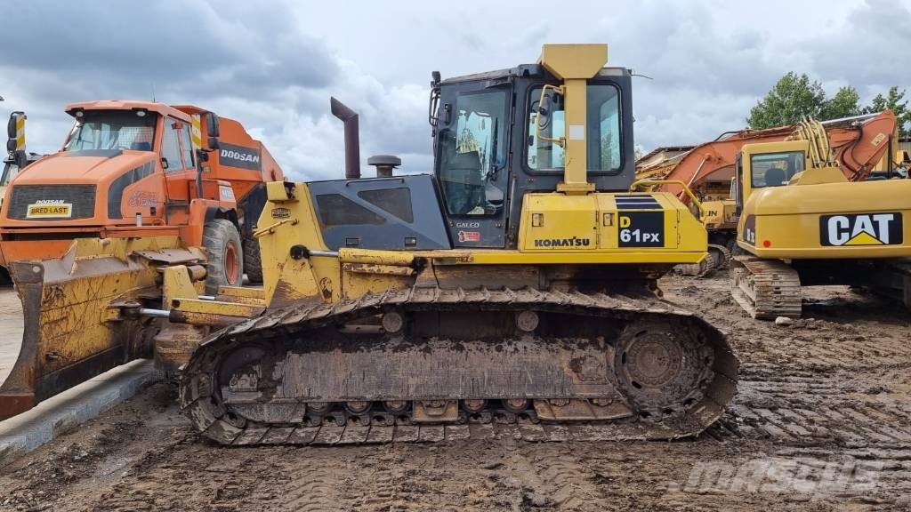 Komatsu D 61 PX-15 Buldozer sobre oruga