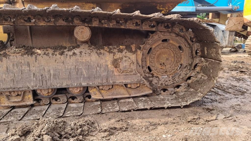 Komatsu D 61 PX-15 Buldozer sobre oruga