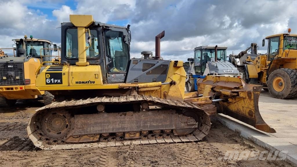 Komatsu D 61 PX-15 Buldozer sobre oruga