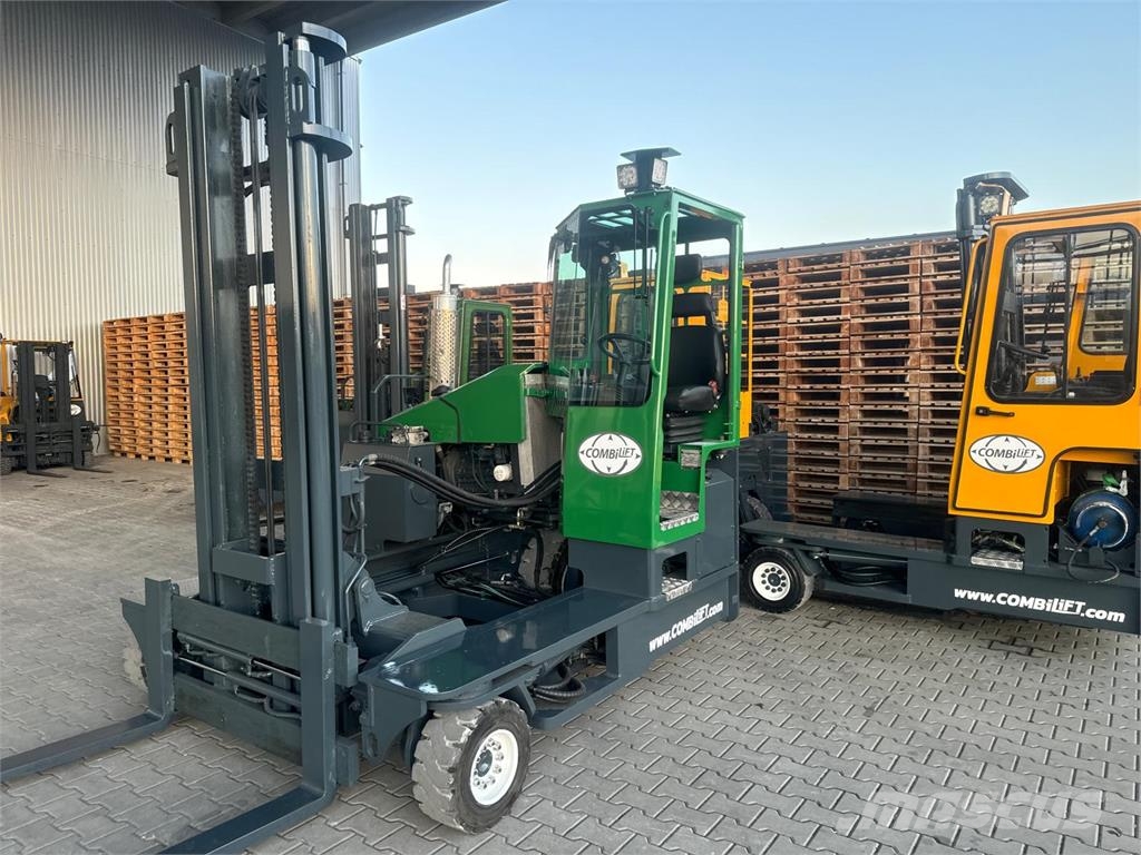 Combilift C4000 // Diesel // 2004 year Four-way truck