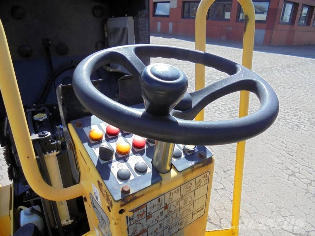 Bomag BW 90 AC-2 Rolos combinados