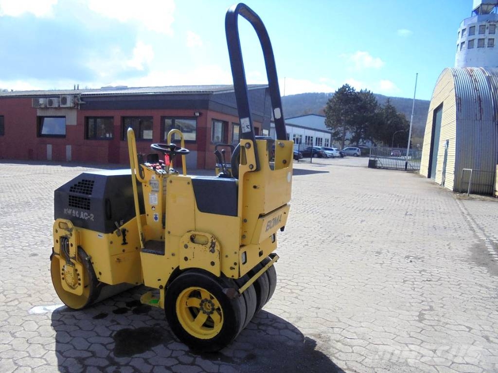 Bomag BW 90 AC-2 Rolos combinados