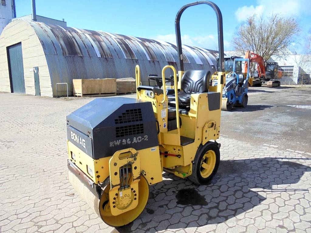 Bomag BW 90 AC-2 Rolos combinados