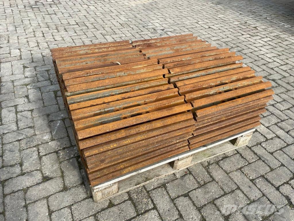 Volvo SHOES | TRACK PLATES | 60 CM | FAHRWERK Ramy i zawieszenie