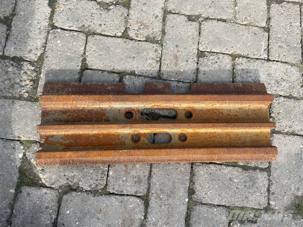 Volvo SHOES | TRACK PLATES | 60 CM | FAHRWERK Ramy i zawieszenie