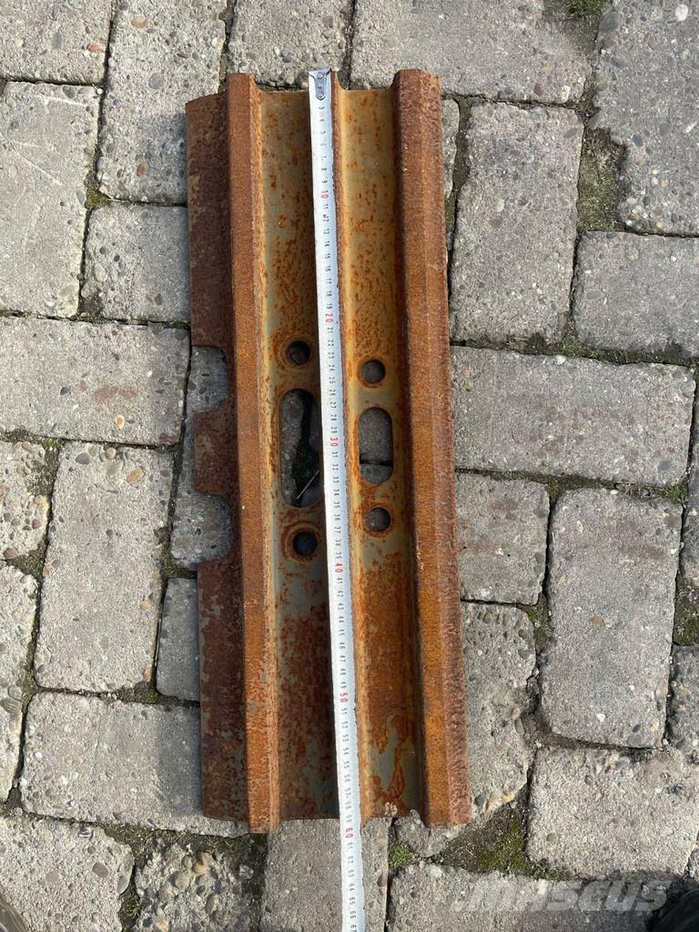 Volvo SHOES | TRACK PLATES | 60 CM | FAHRWERK Ramy i zawieszenie