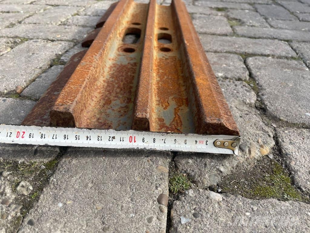 Volvo SHOES | TRACK PLATES | 60 CM | FAHRWERK Ramy i zawieszenie