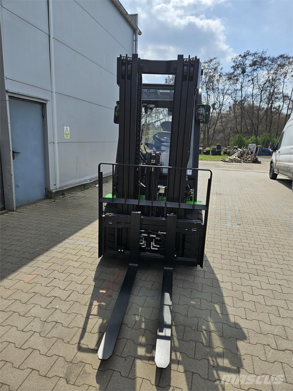 EP Equipment EFL352X5 Electric forklifts