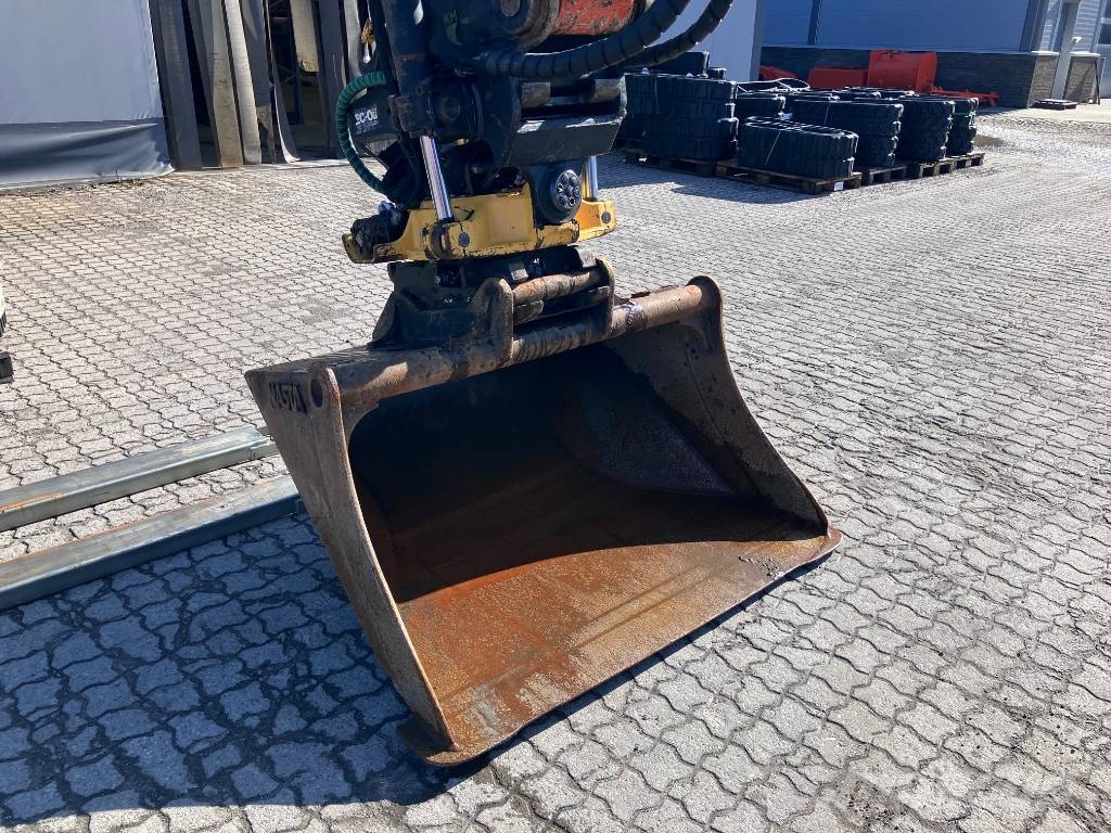Hitachi ZX 135 US-5 Roomikekskavaatorid