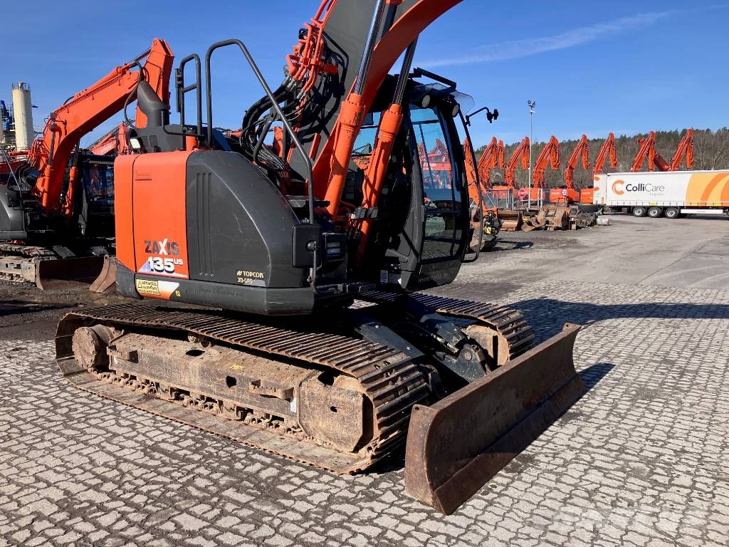 Hitachi ZX 135 US-5 Roomikekskavaatorid