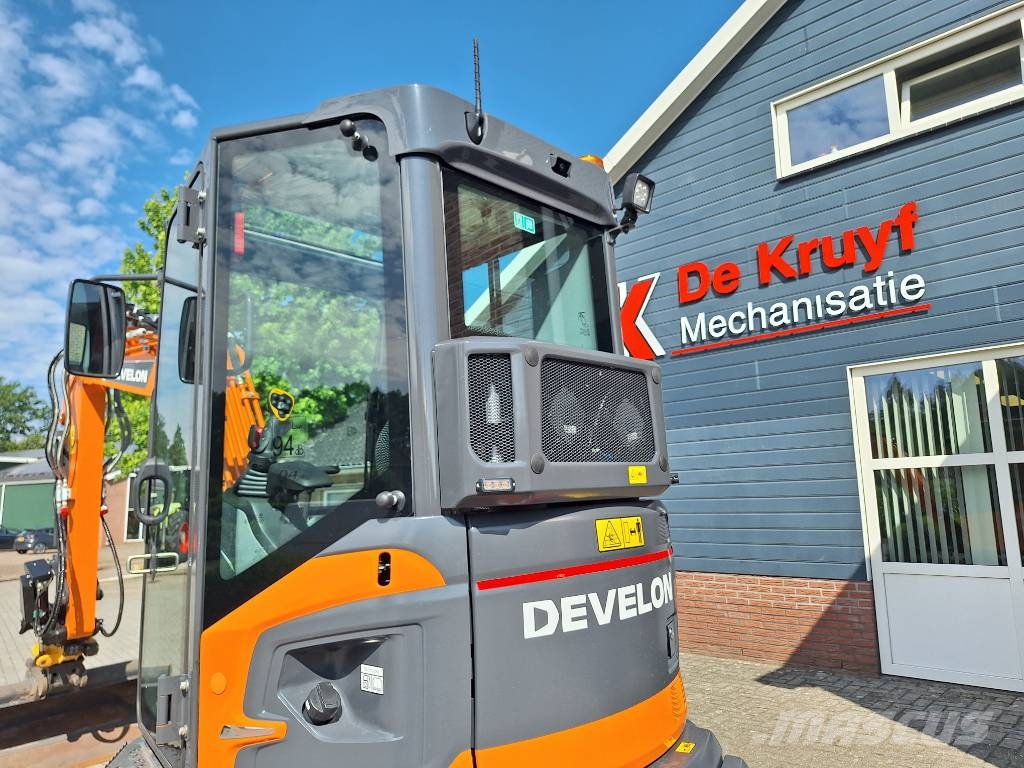 Develon DX 35 Z-7 Miniexcavadoras