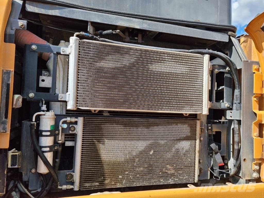 CASE CX 300 C 履带挖掘机