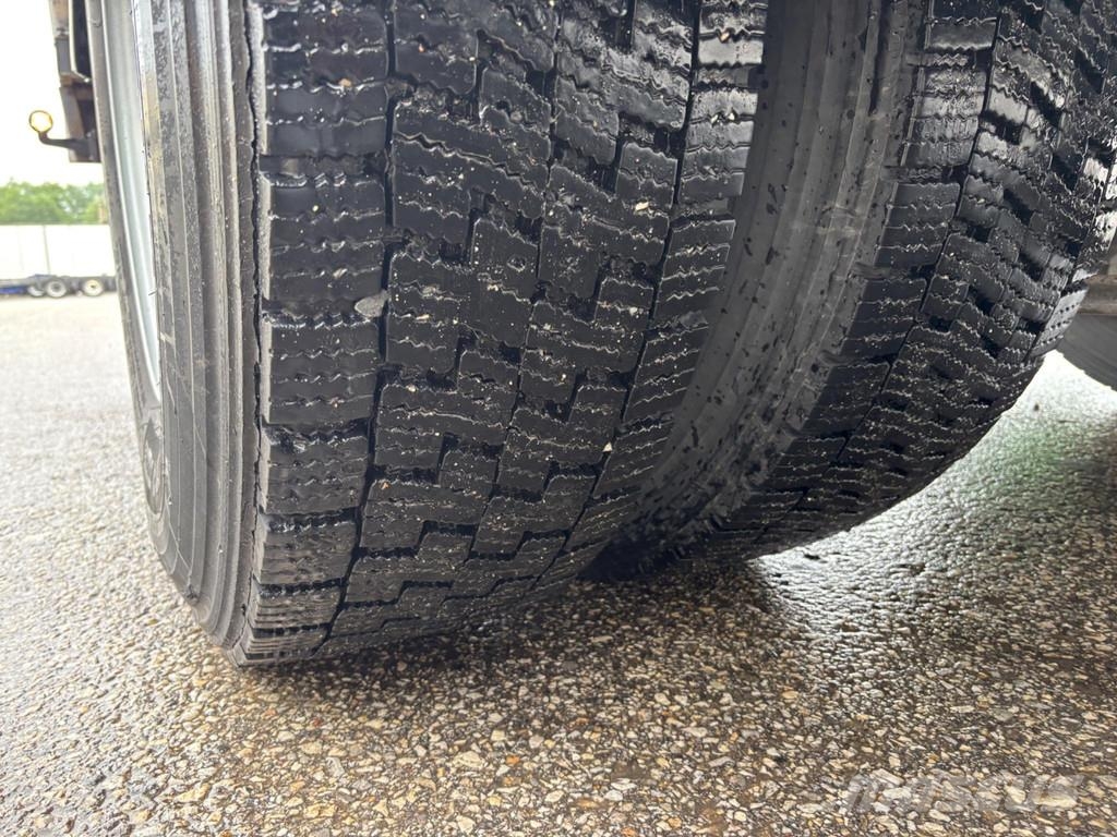 Volvo FM380 4x2 EURO6 + CARRIER SUPRA 850 Camiones con temperatura controlada