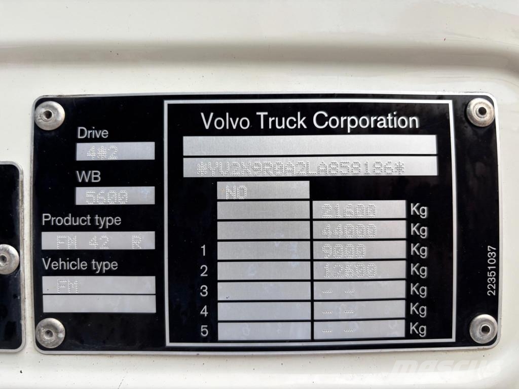 Volvo FM380 4x2 EURO6 + CARRIER SUPRA 850 Camiones con temperatura controlada