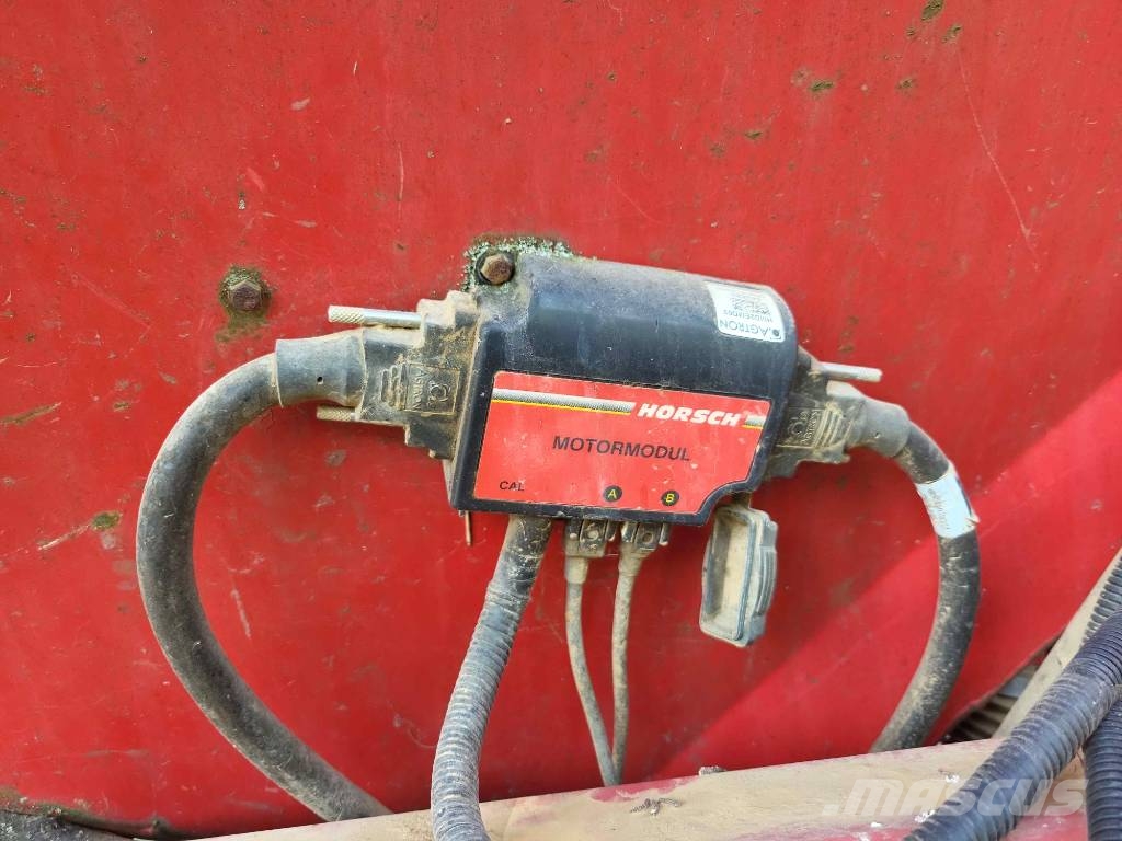 Horsch CO 6 مثاقيب مدمجة