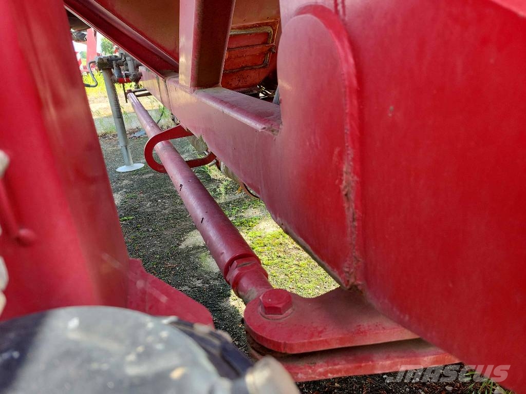 Horsch CO 6 مثاقيب مدمجة