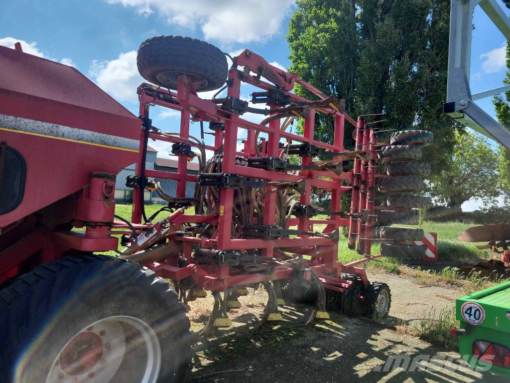 Horsch CO 6 مثاقيب مدمجة