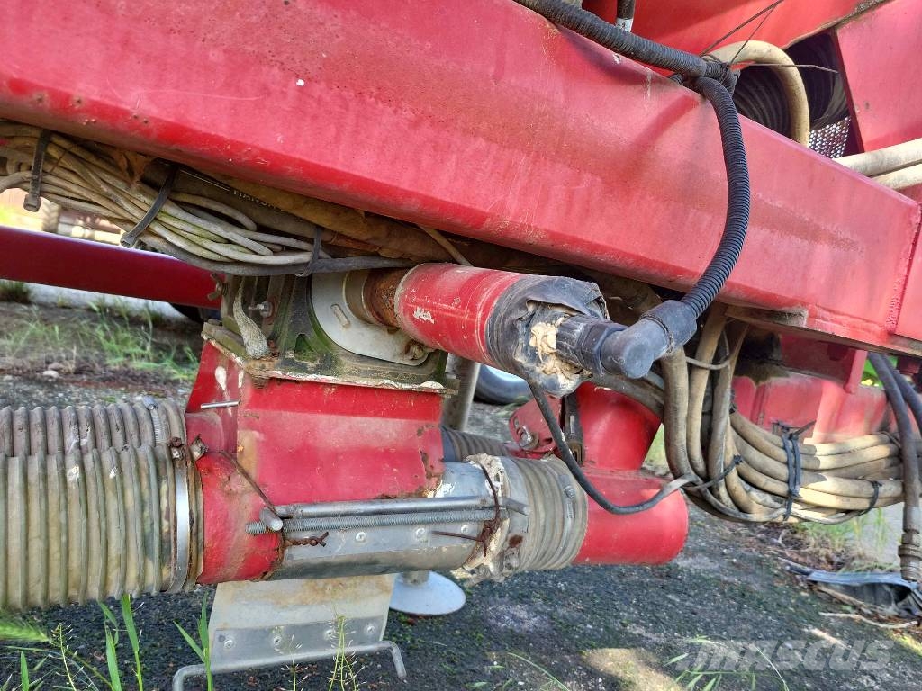 Horsch CO 6 مثاقيب مدمجة