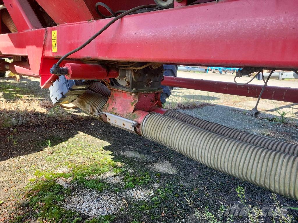 Horsch CO 6 مثاقيب مدمجة