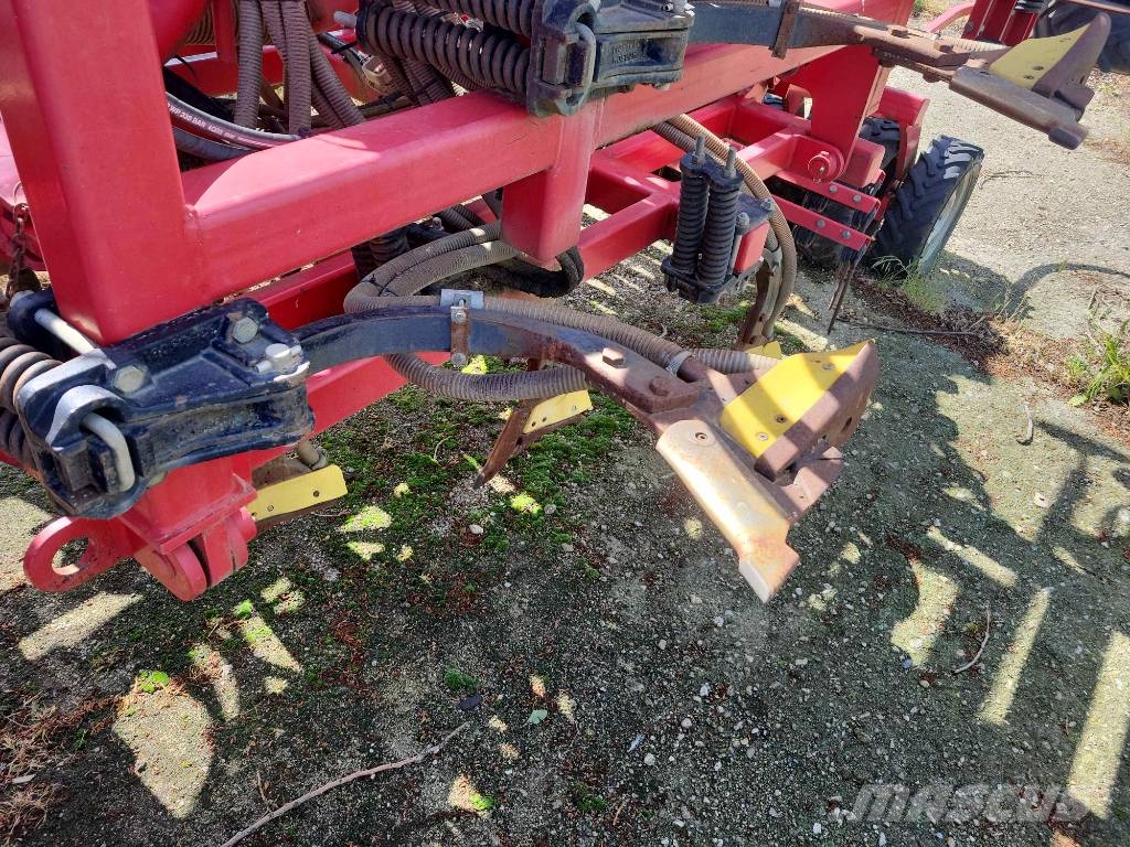 Horsch CO 6 مثاقيب مدمجة