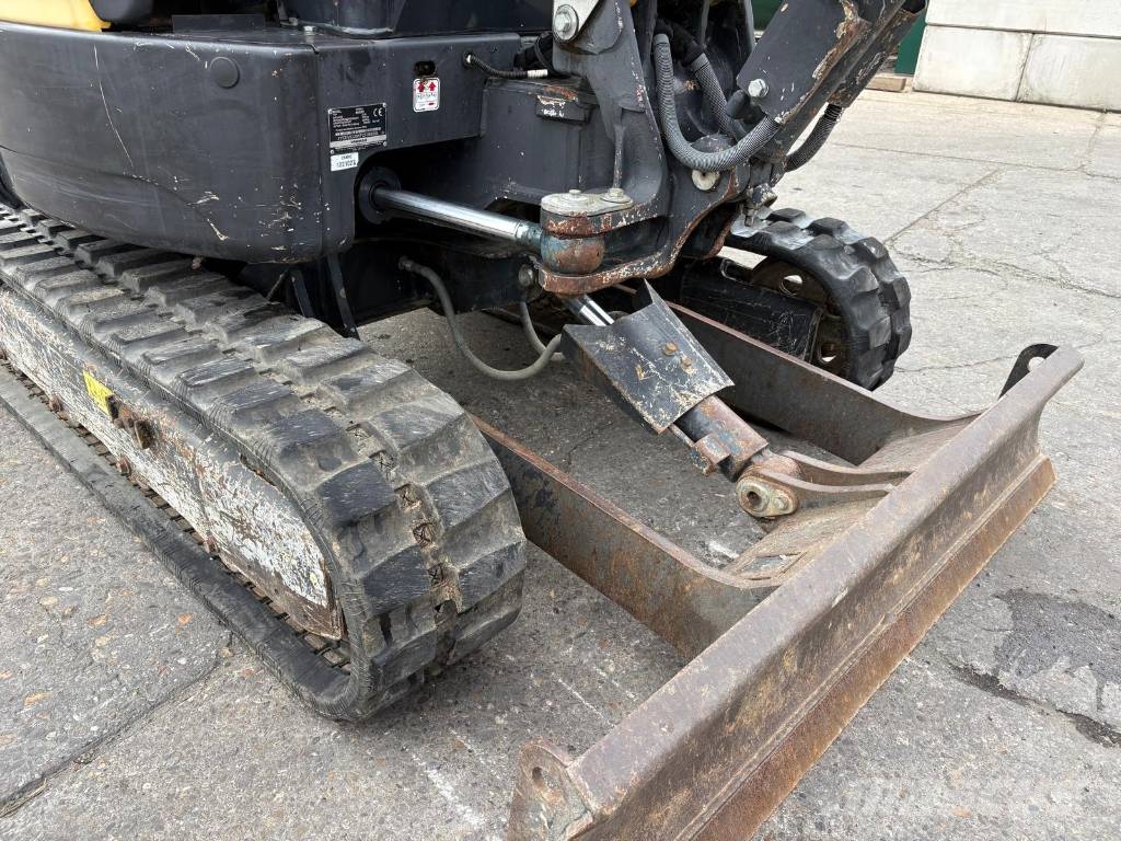 Yanmar Vio 20-4 with tilt bucket Mini bageri <7t