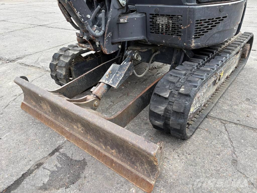 Yanmar Vio 20-4 with tilt bucket Mini bageri <7t