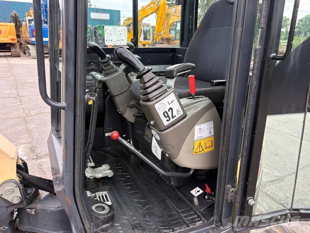 Yanmar Vio 20-4 with tilt bucket Mini bageri <7t
