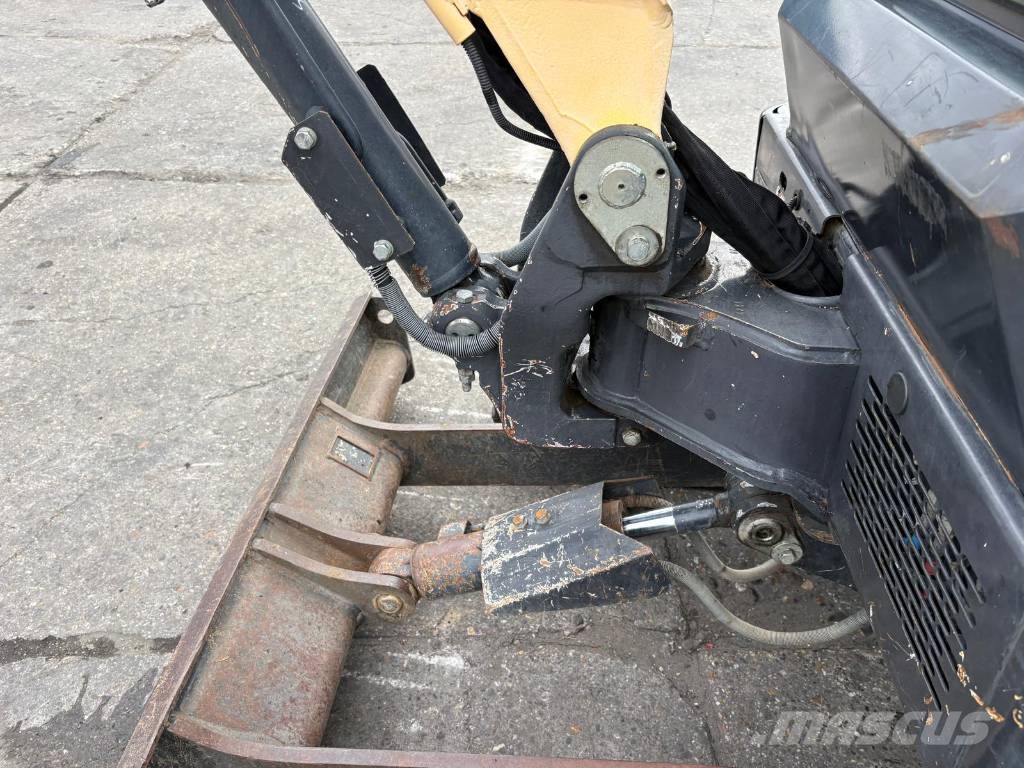 Yanmar Vio 20-4 with tilt bucket Mini bageri <7t