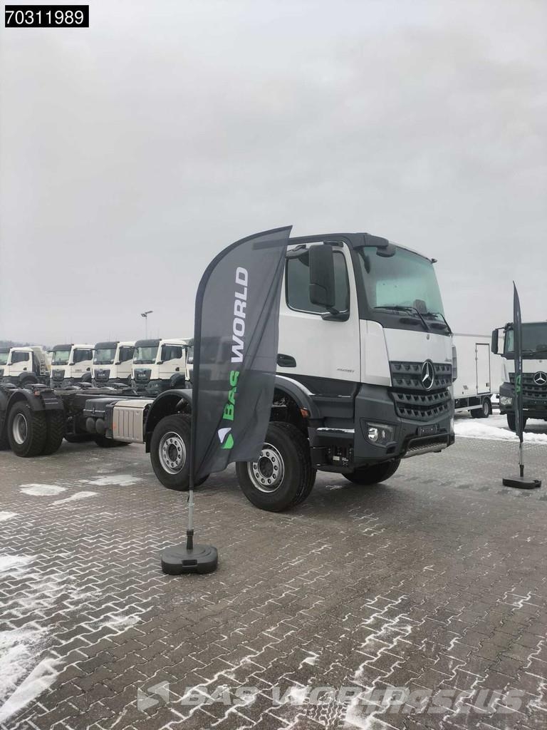Mercedes-Benz Arocs 4451 Arocs 8X4 NEW chassis! Steel suspension Шасі з кабіною