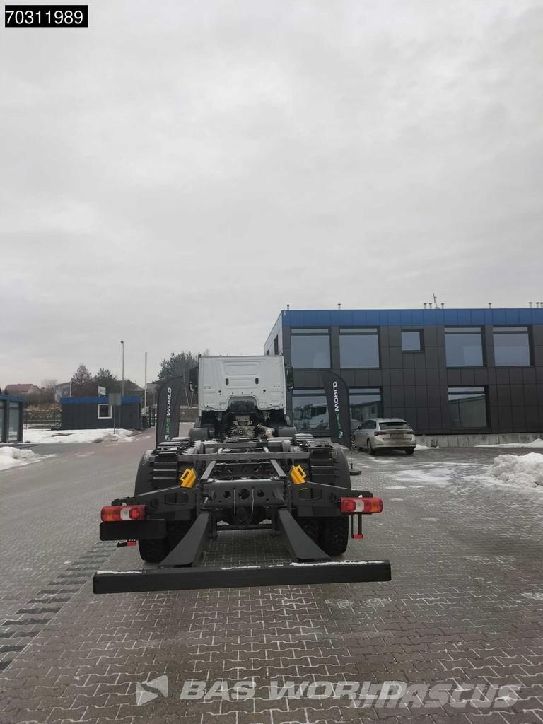 Mercedes-Benz Arocs 4451 Arocs 8X4 NEW chassis! Steel suspension Шасі з кабіною