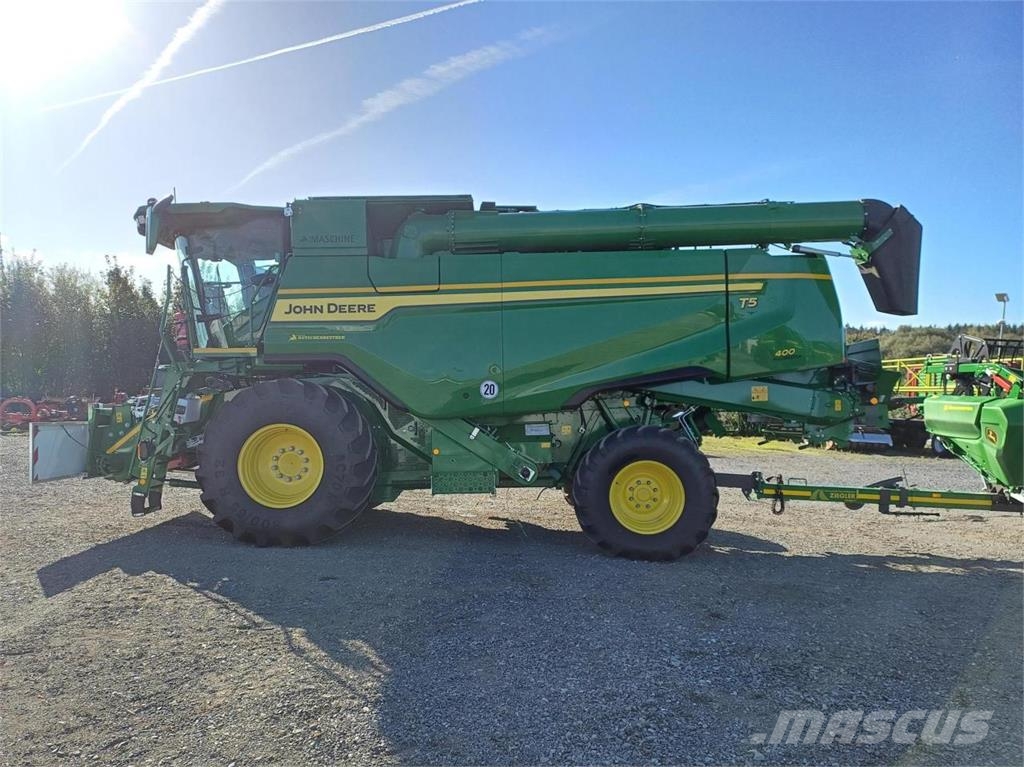 John Deere T5 400 HM Mähdrescher