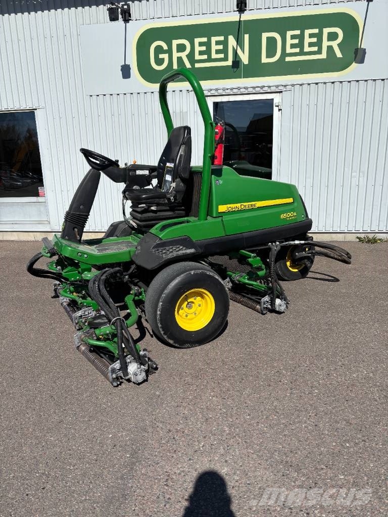 John Deere 6500 A PrecisionCut Päältäajettavat ruohonleikkurit