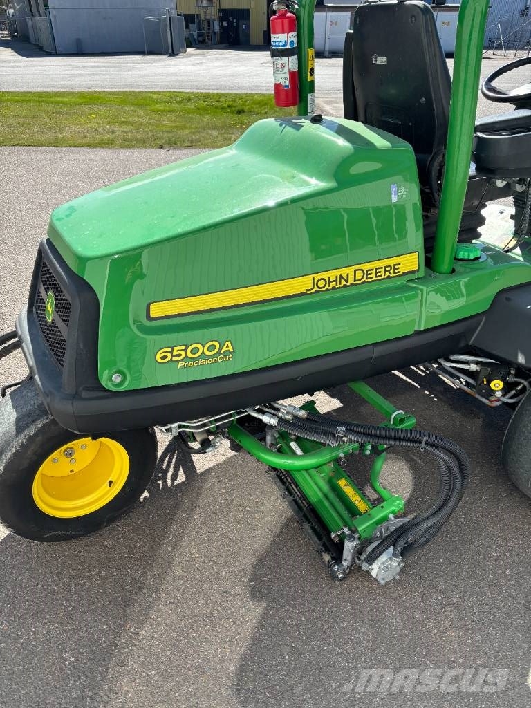 John Deere 6500 A PrecisionCut Päältäajettavat ruohonleikkurit