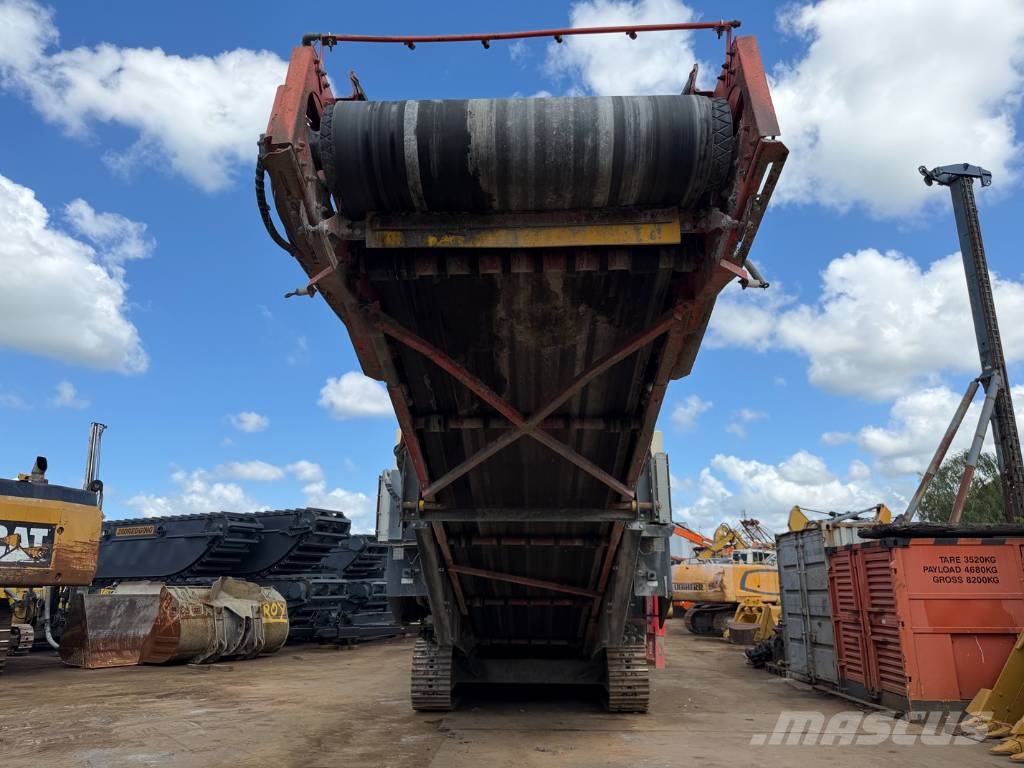 Sandvik UH 440 i Trituradoras móviles