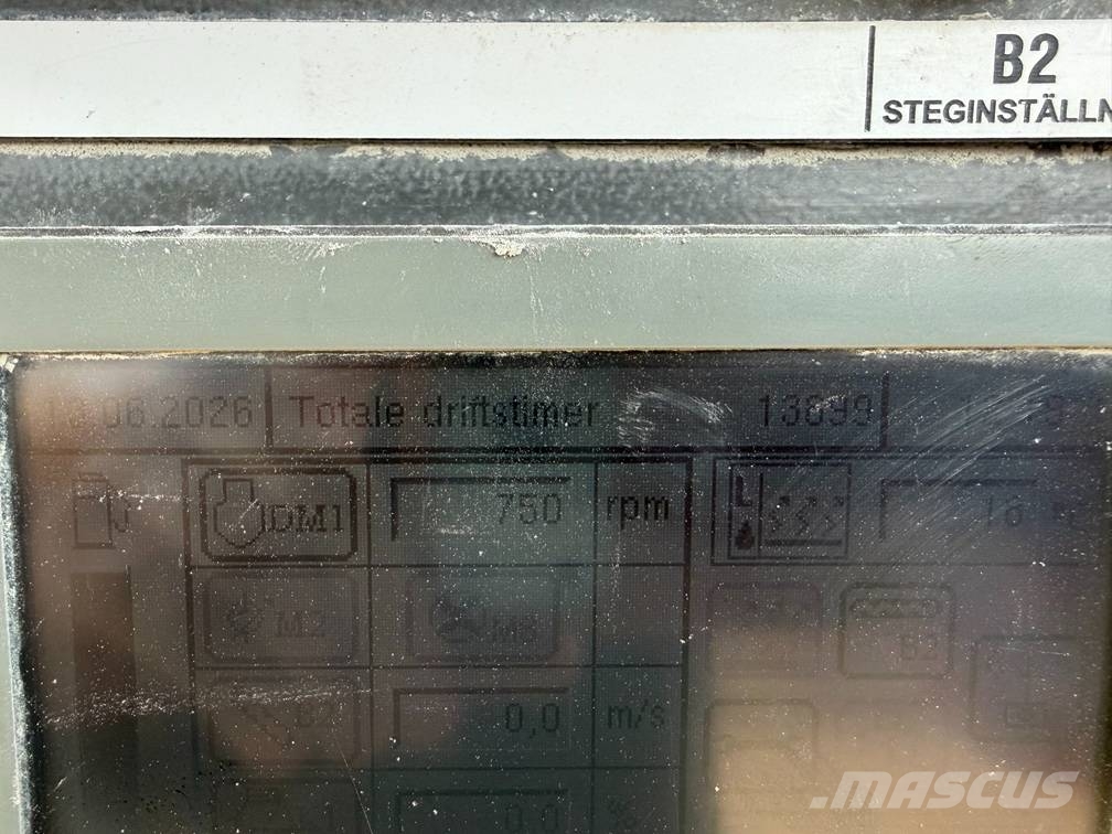 Sandvik UH 440 i Trituradoras móviles