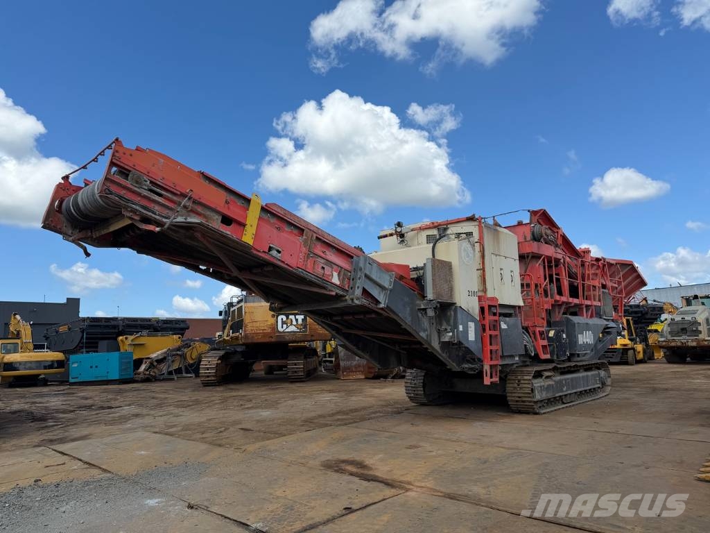 Sandvik UH 440 i Trituradoras móviles