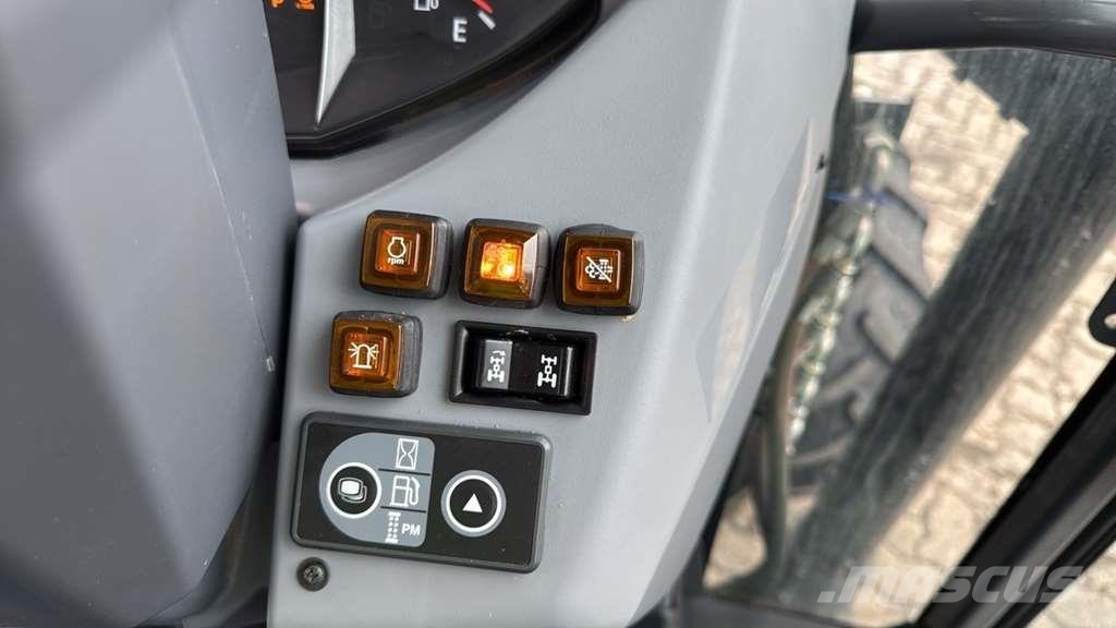 Kubota M5-102 DTNQ Tractor Τρακτέρ