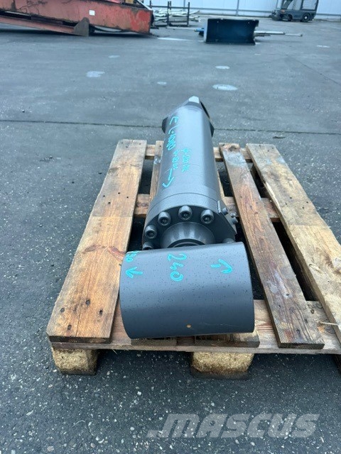 Mecalac NEW HYDRAULIC CYLINDER  200 MM Componenti idrauliche