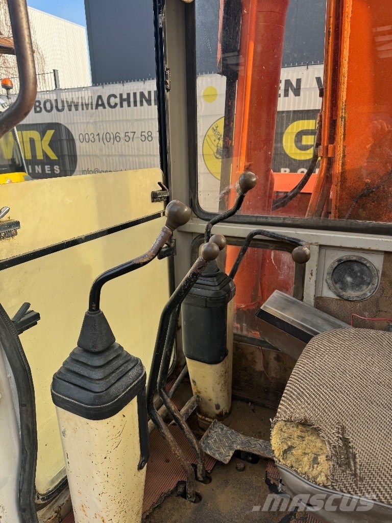 Hitachi EX 60 Мини-экскаваторы