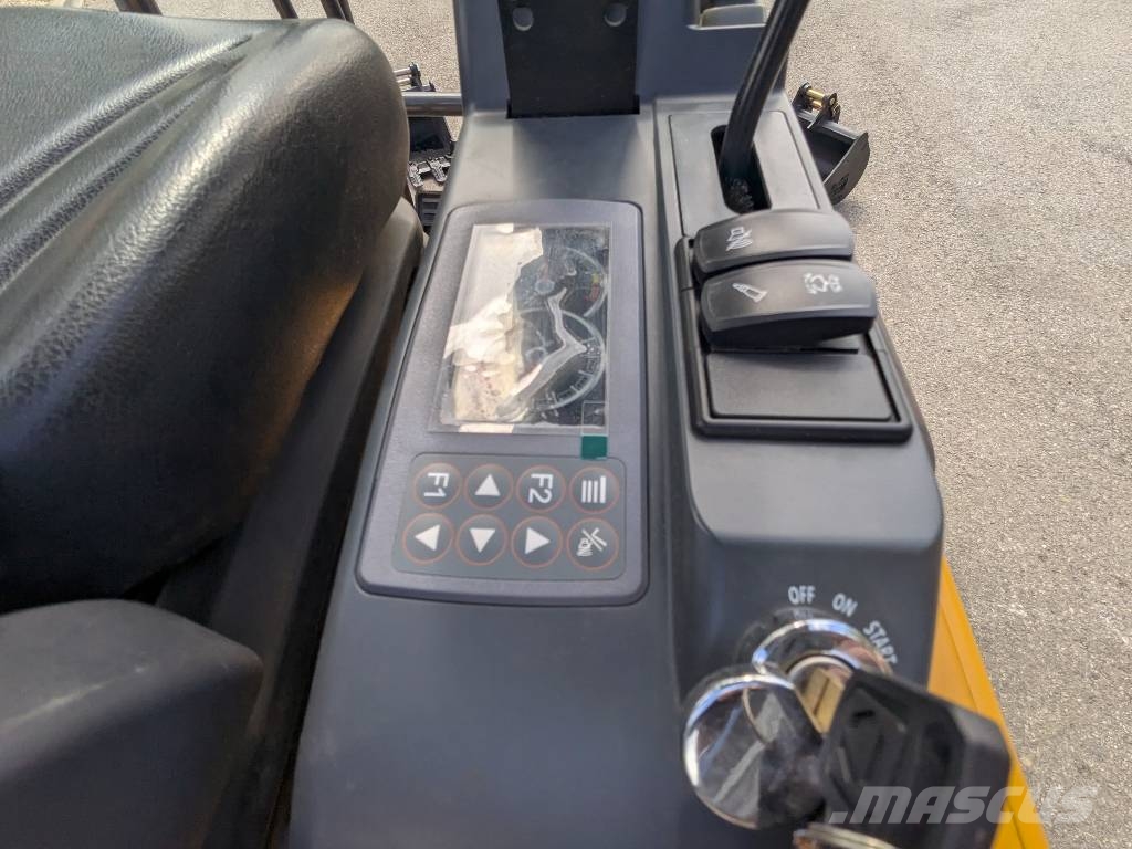 XCMG XE 19 E ミニ油圧ショベル 7t以下(ミニユンボ・ミニディガー)