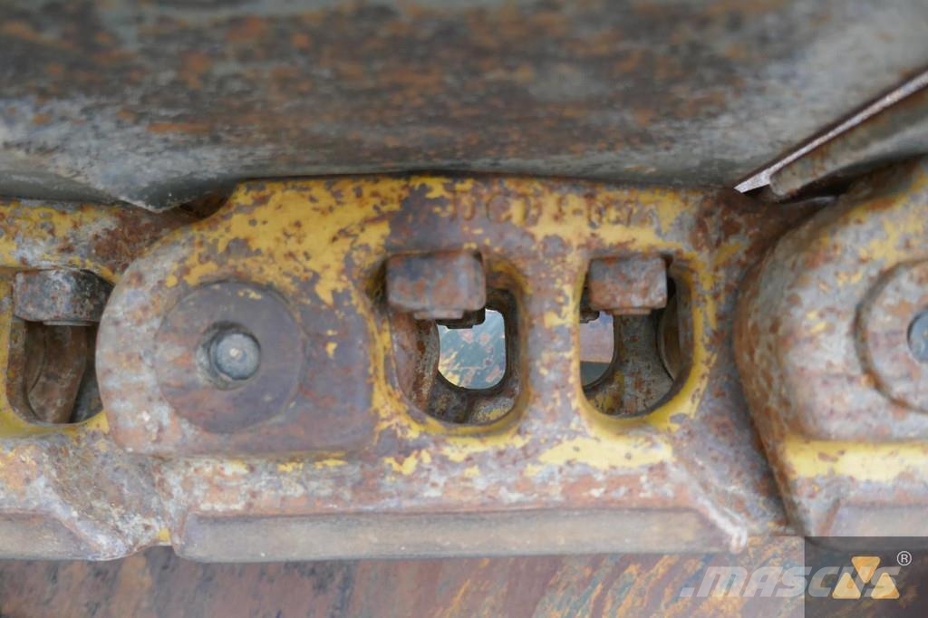 CAT D7H II Ex-army Bulldozer på larvebånd