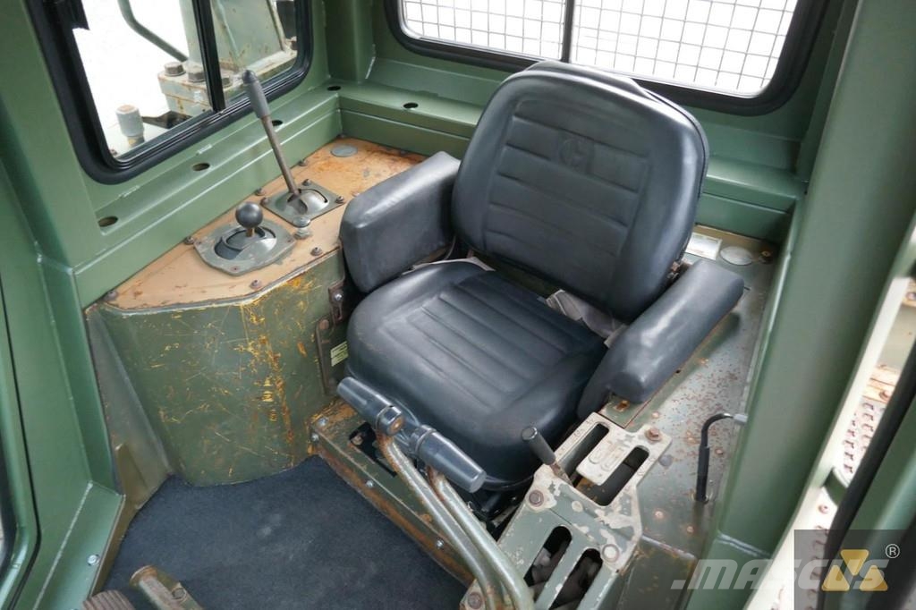 CAT D7H II Ex-army Bulldozer på larvebånd