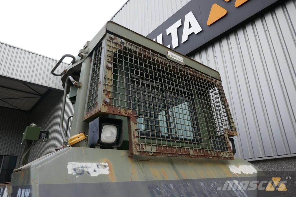 CAT D7H II Ex-army Bulldozer på larvebånd