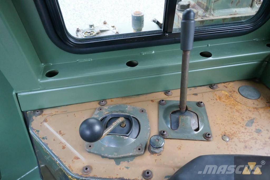 CAT D7H II Ex-army Bulldozer på larvebånd