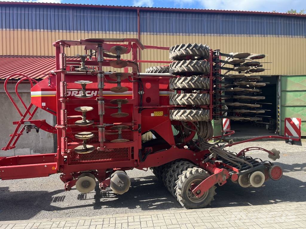 Horsch Pronto 6 DC مثاقيب مدمجة
