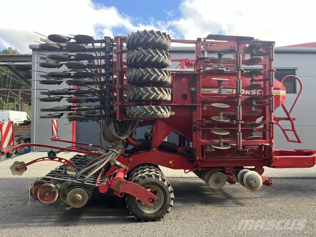 Horsch Pronto 6 DC مثاقيب مدمجة